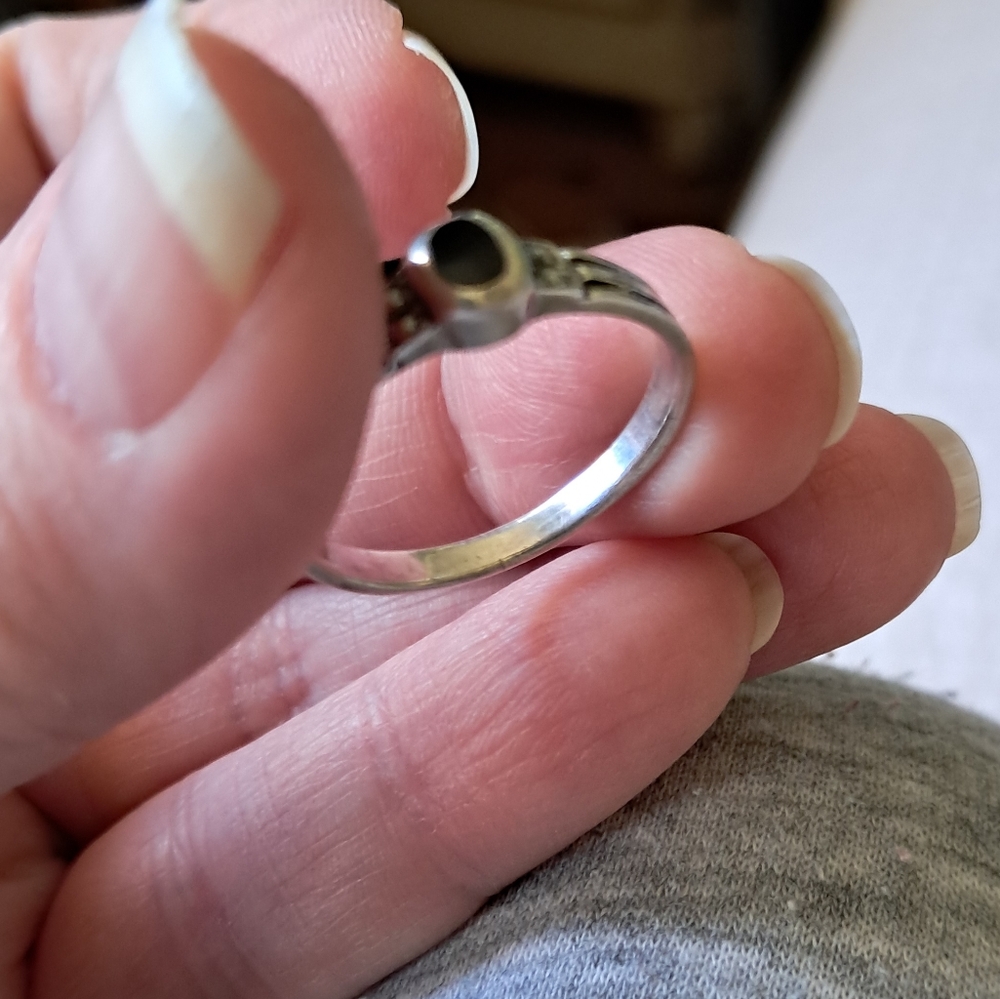 Vintage Sterling Silver Onyx Simple Unisex Ring Band Size 8.5 - Picture 10 of 10